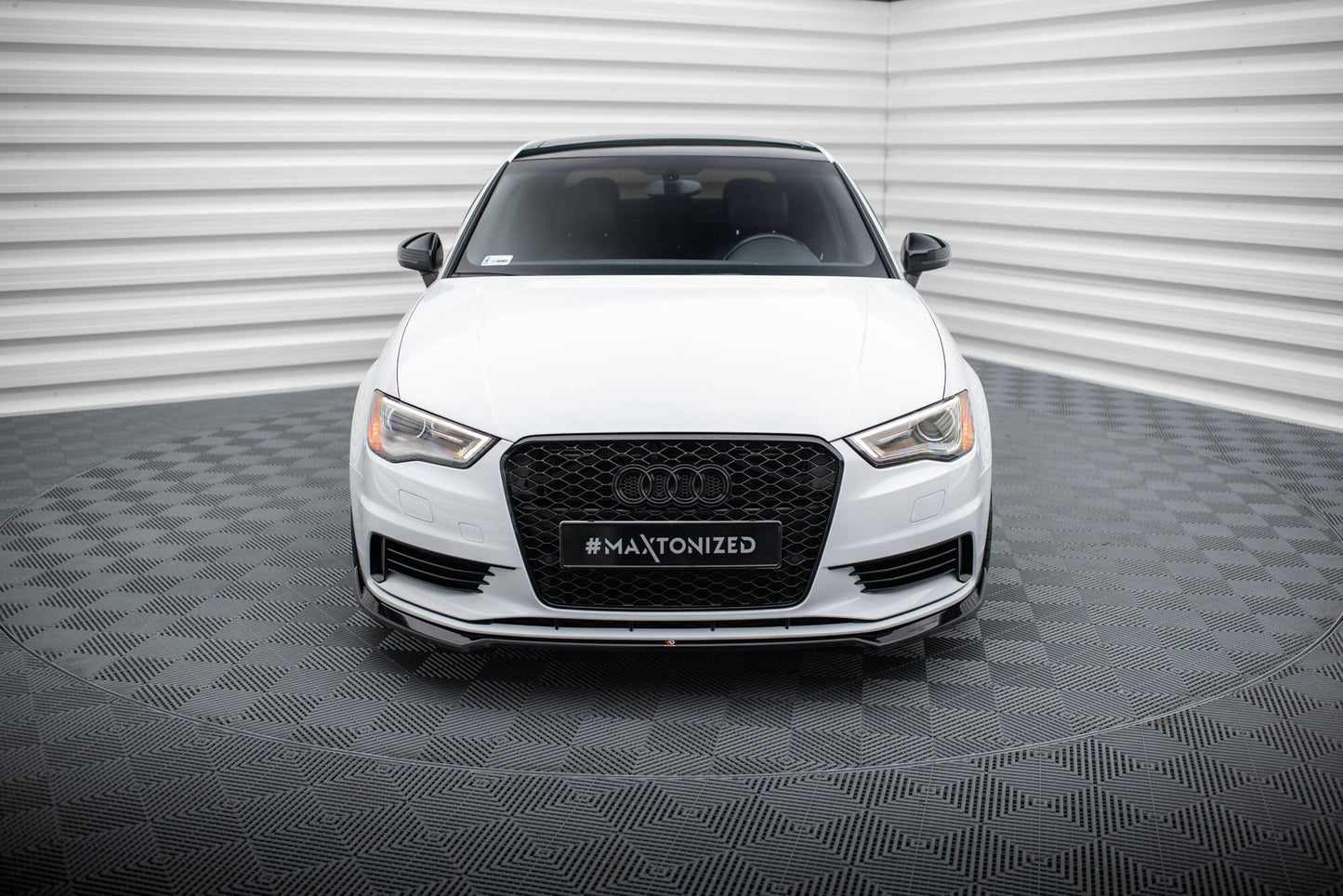 Front Ansatz V.2 für Audi A3 Limousine 8V schwarz Hochglanz