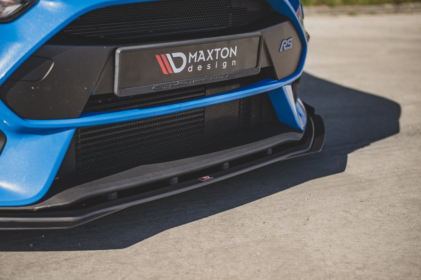 Street Pro Front Ansatz für + Flaps für Ford Focus RS Mk3 schwarz Hochglanz