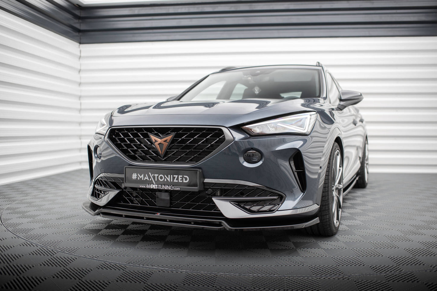 Front Ansatz V.5 für Cupra Formentor Mk1 schwarz Hochglanz