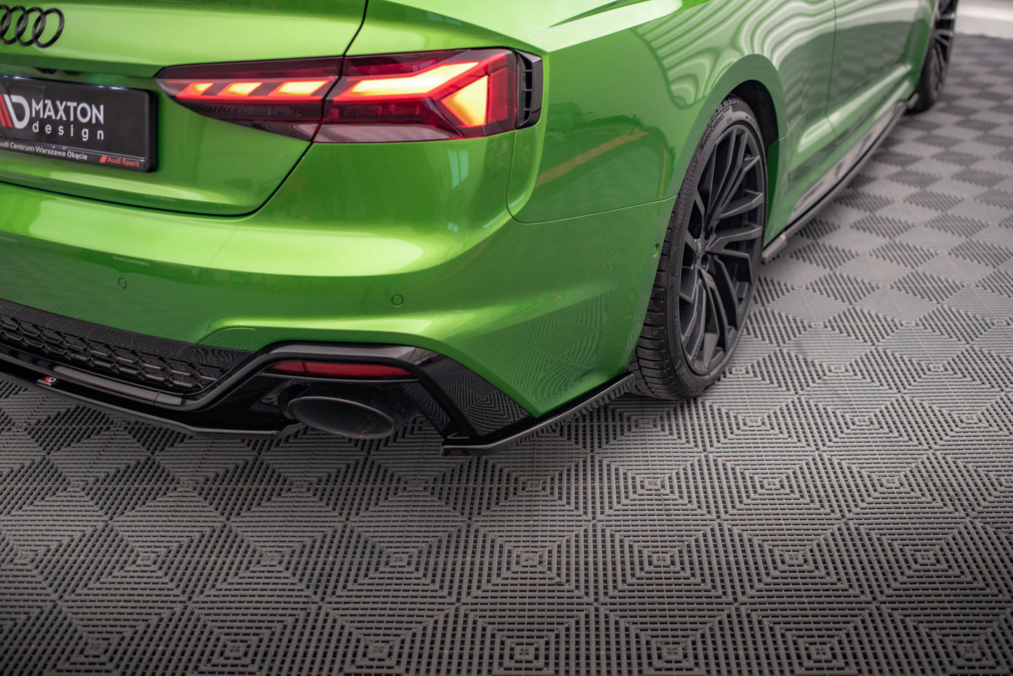 Heck Ansatz Flaps Diffusor für Audi RS5 F5 Facelift schwarz Hochglanz