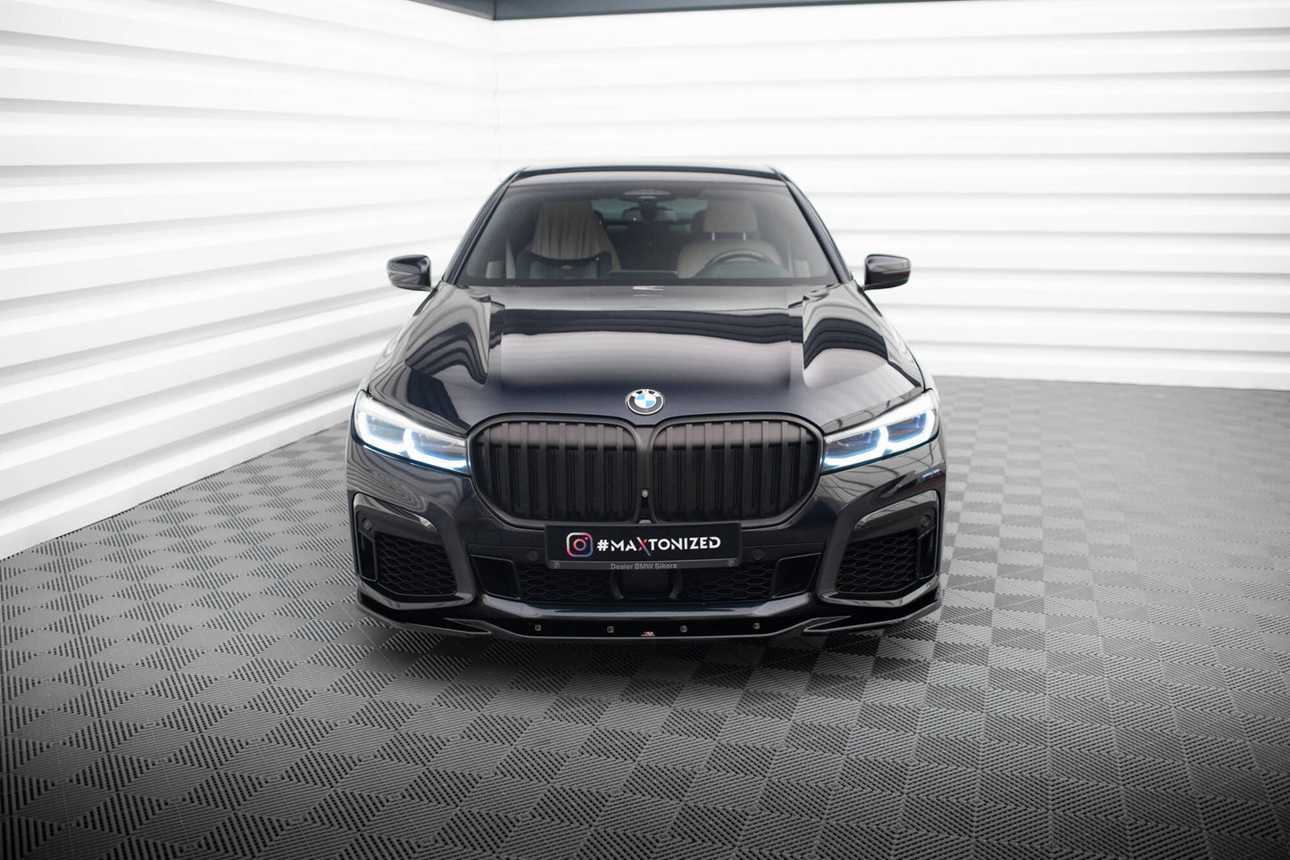 Front Ansatz V.3 für BMW 7 M-Paket G11 / G12 Facelift schwarz Hochglanz