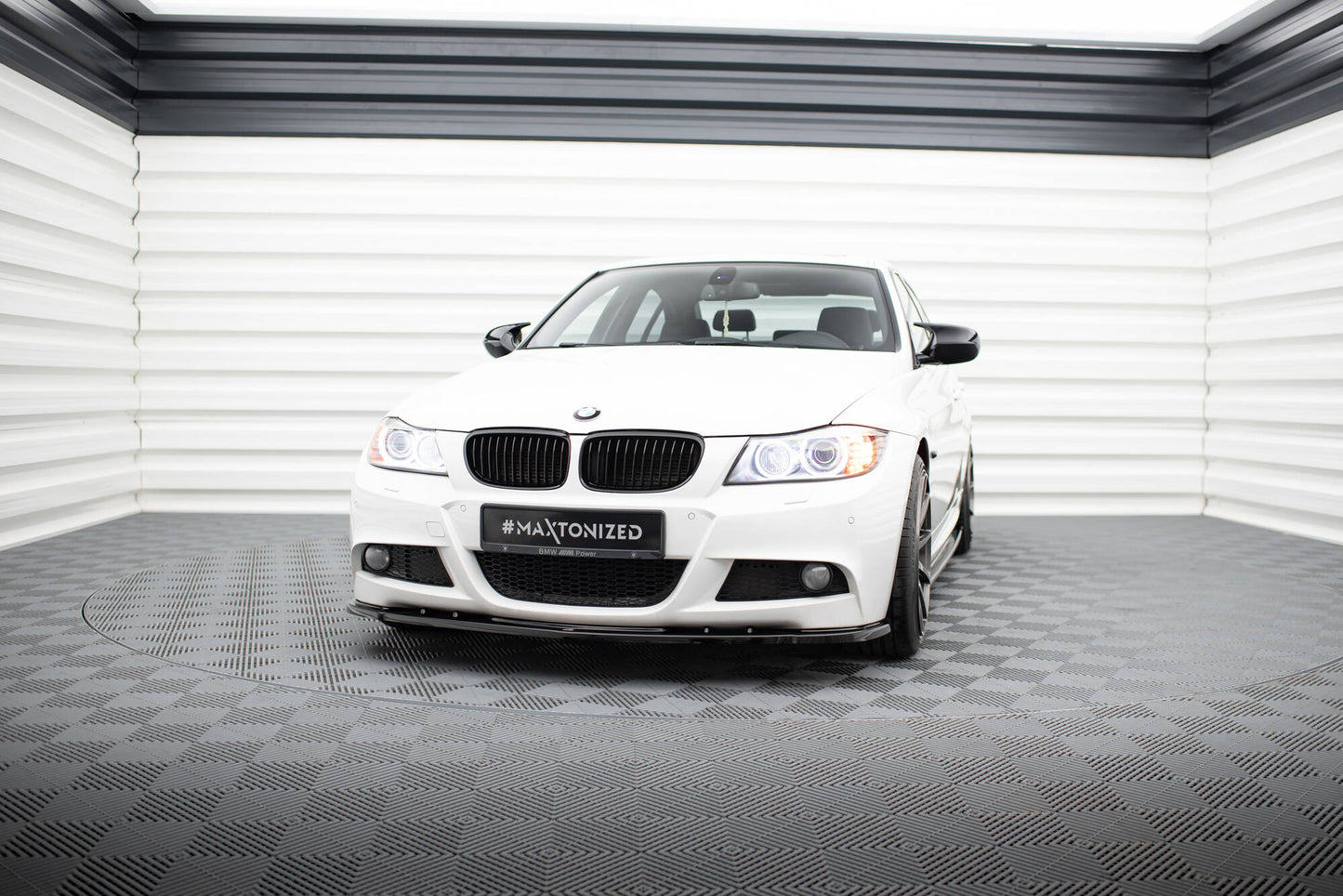 Front Ansatz V.1 für BMW 3er Limousine / Touring M-Paket E90 / E91 Facelift schwarz Hochglanz