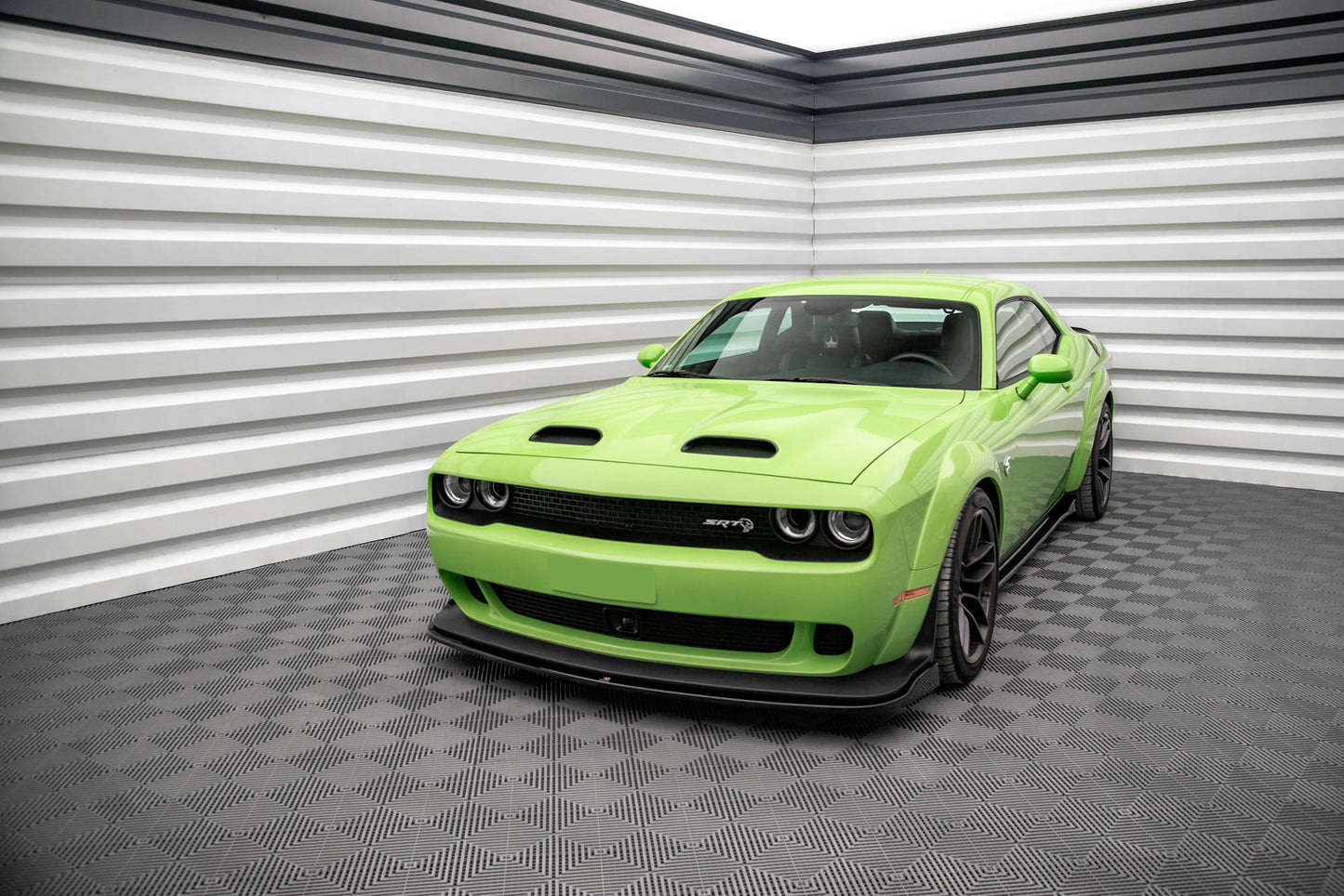Front Ansatz für Dodge Challenger SRT Hellcat Widebody Mk3 schwarz Hochglanz