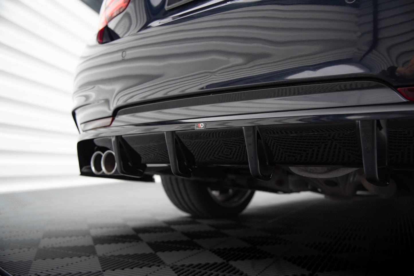 Mittlerer Cup Diffusor DTM Look Heck Ansatz für BMW 4er Coupe / Gran Coupe / Cabrio M-Paket F32 / F36 / F33 schwarz Hochglanz