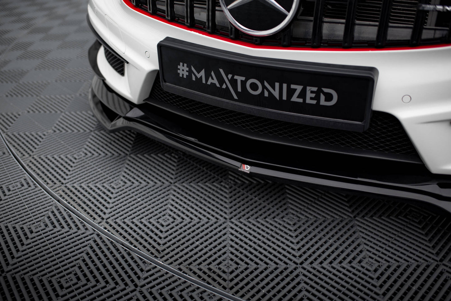 Front Ansatz V.4 für Mercedes-Benz A45 AMG W176 schwarz Hochglanz