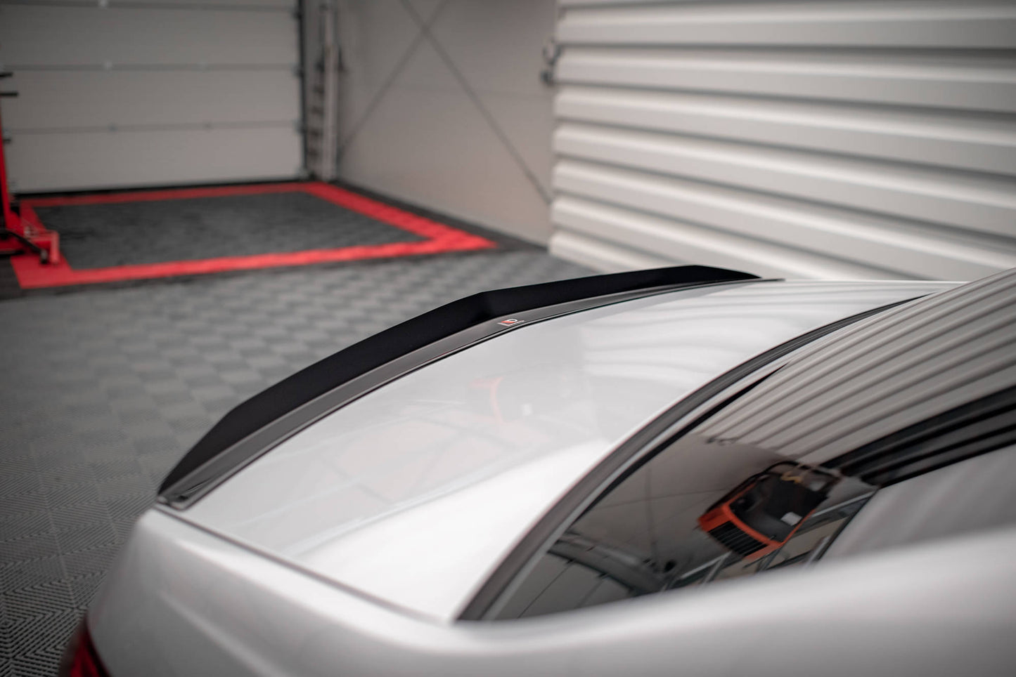 Spoiler CAP für Mercedes-Benz E63 AMG / AMG-Line / Standard Limousine W212 Facelift schwarz Hochglanz