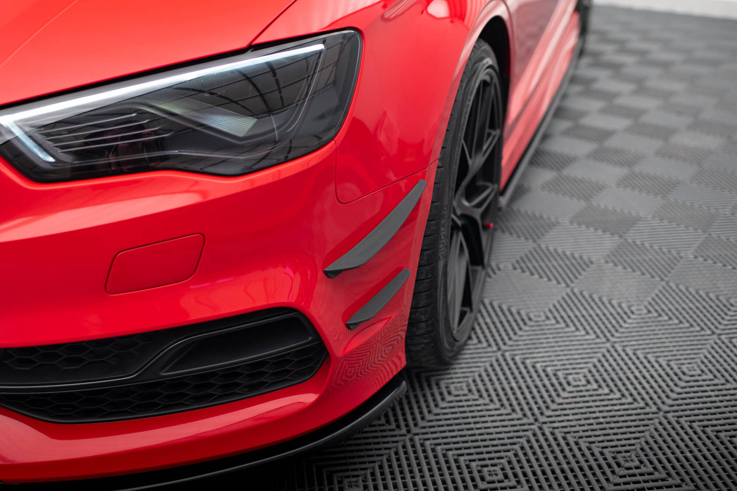 Stoßstangen Flaps Wings vorne Canards für Audi S3 / A3 S-Line 8V Limousine / Cabrio