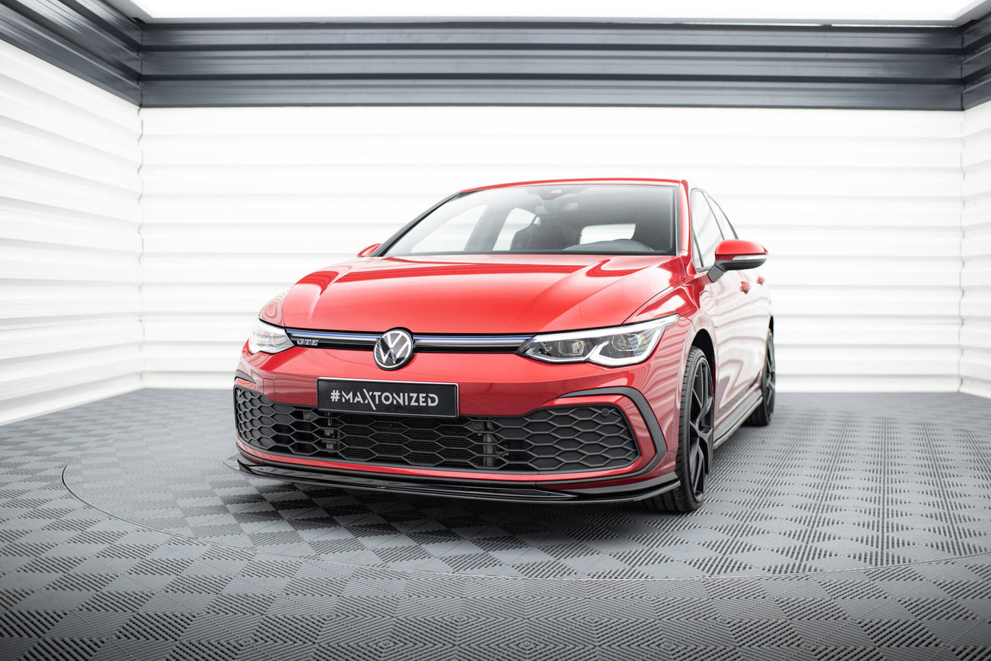 Front Ansatz V.5 für VW Golf GTI / GTE / GTD / R-Line Mk8 schwarz Hochglanz