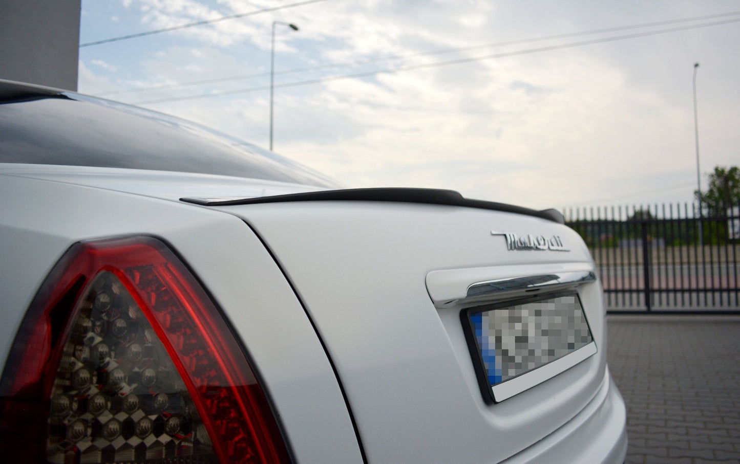 Spoiler CAP für MASERATI QUATTROPORTE MK5 FACELIFT schwarz Hochglanz