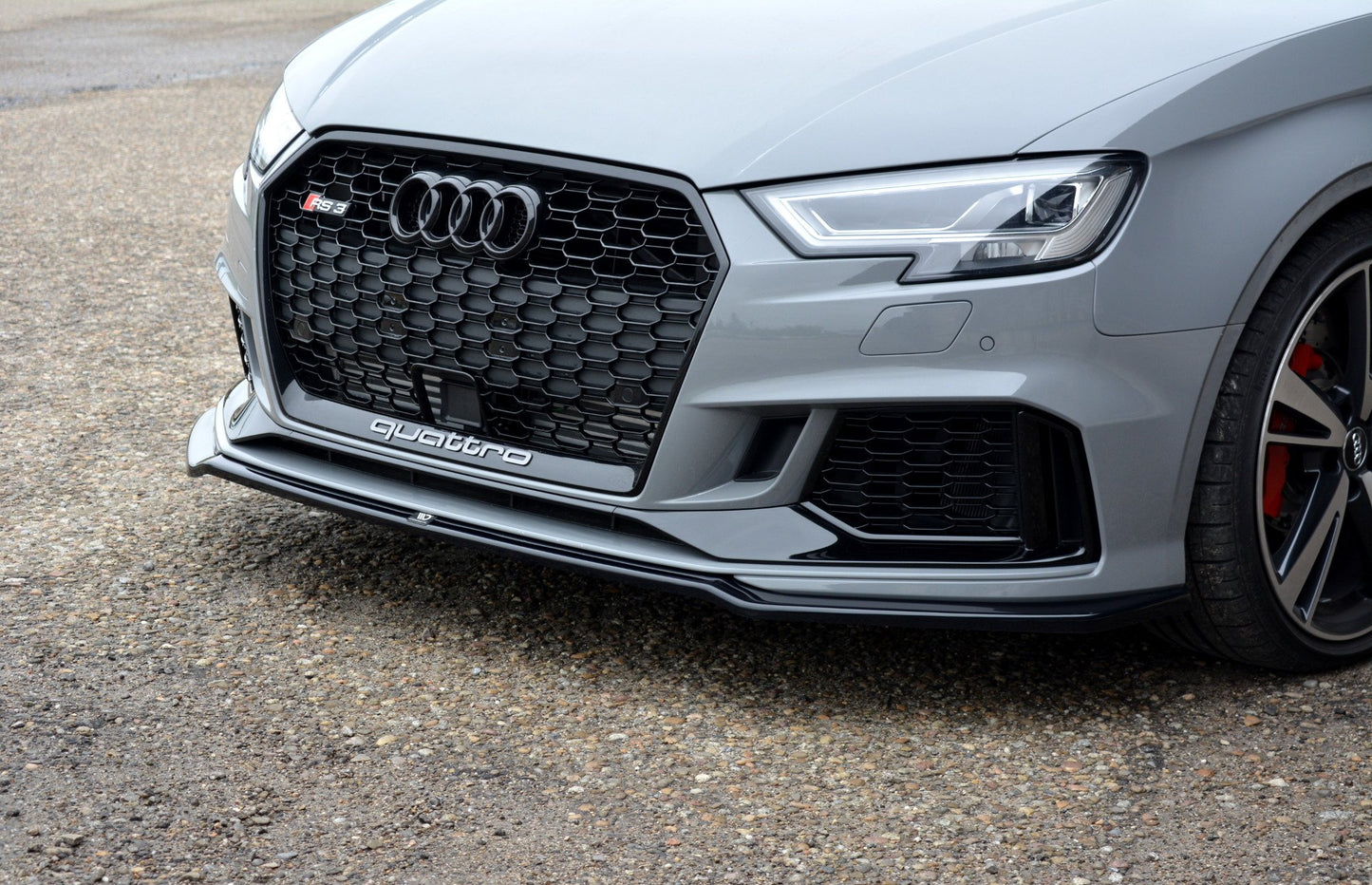 Front Ansatz V.2 für Audi RS3 8V FL Limousine schwarz Hochglanz
