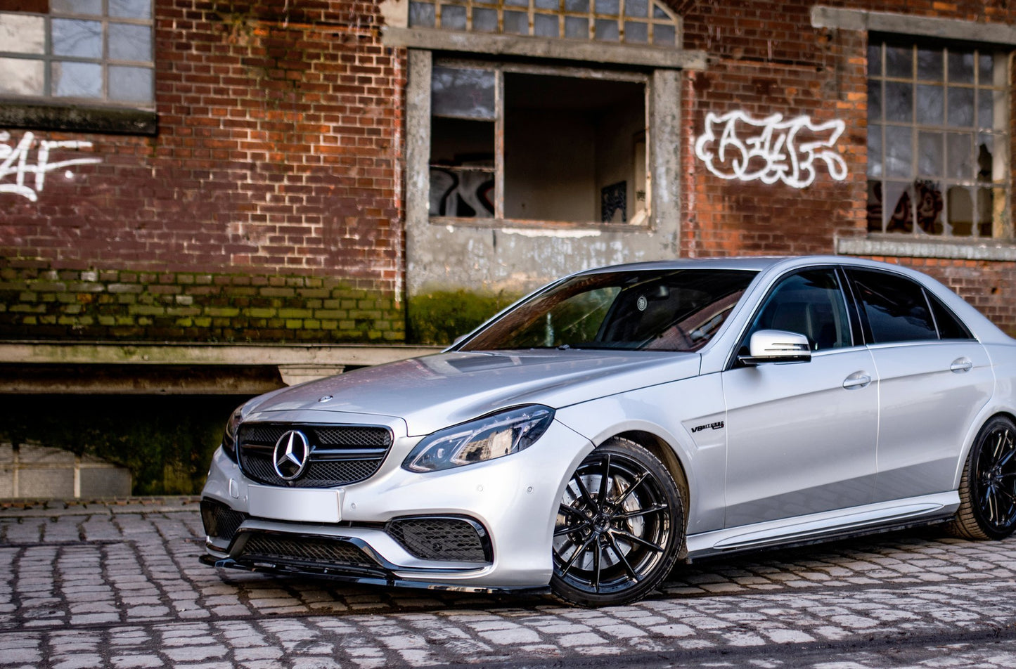 Seitenschweller Ansatz für Mercedes-Benz E63 AMG / AMG-Line Limousine W212 Facelift schwarz Hochglanz