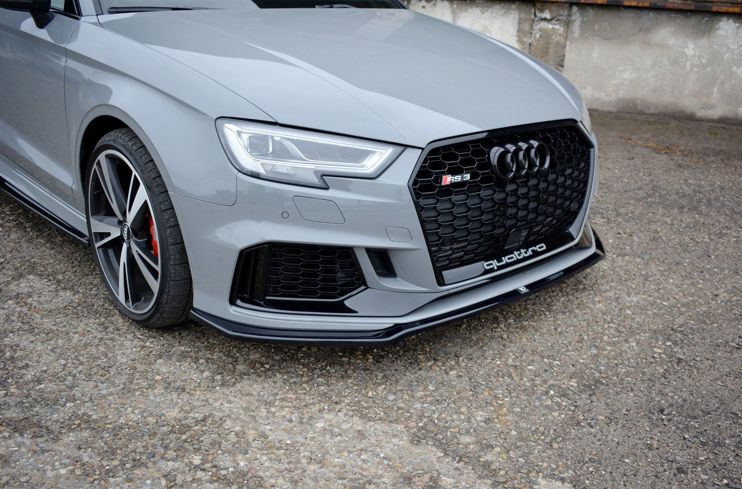 Front Ansatz V.2 für Audi RS3 8V FL Limousine schwarz Hochglanz