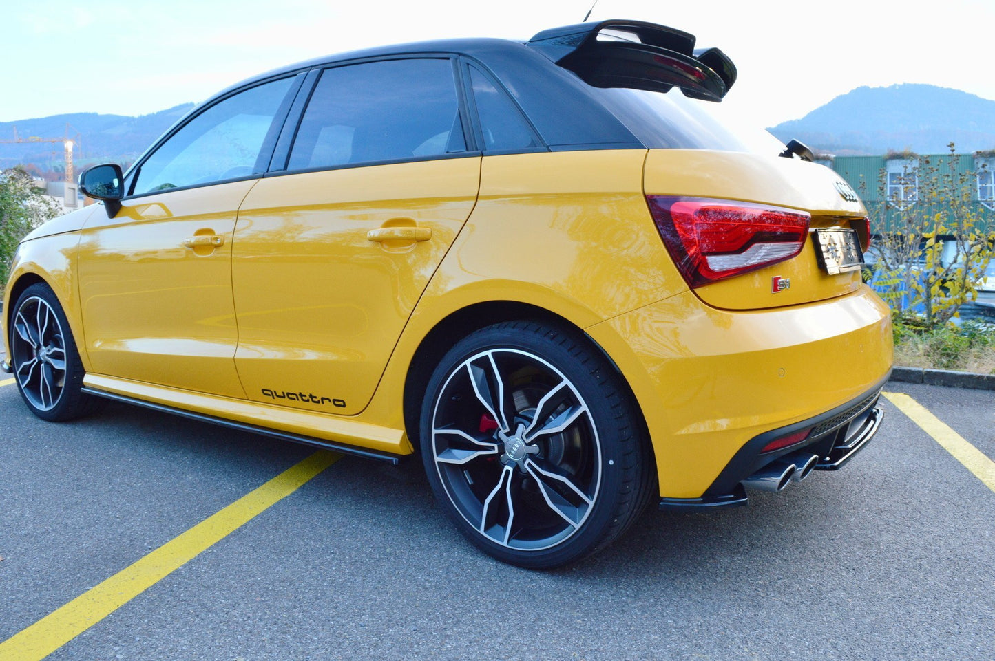 Seitenschweller Ansatz für Audi S1 8X schwarz Hochglanz