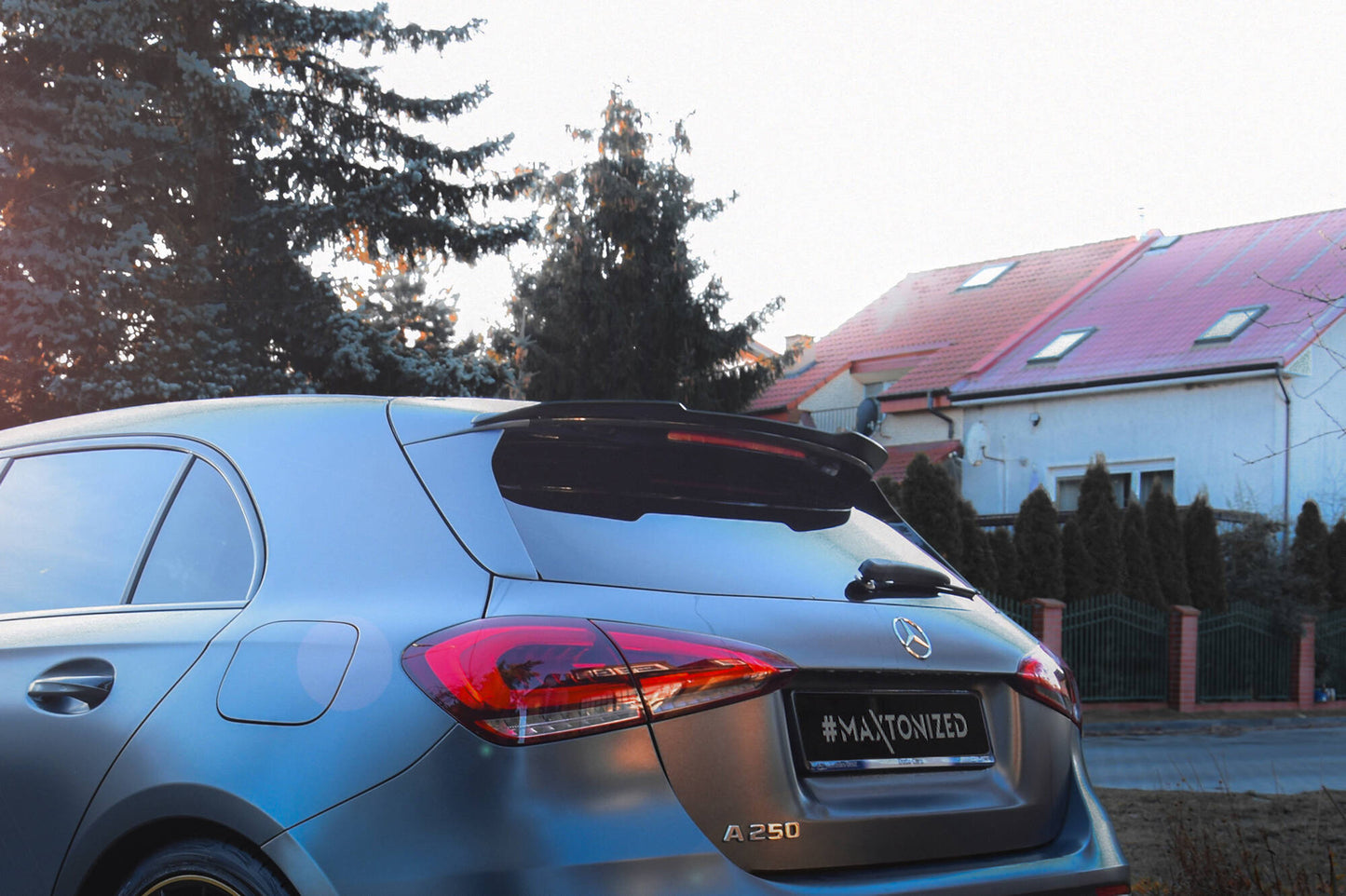 Spoiler CAP für Mercedes-Benz A AMG-Line Hatchback W177 schwarz Hochglanz
