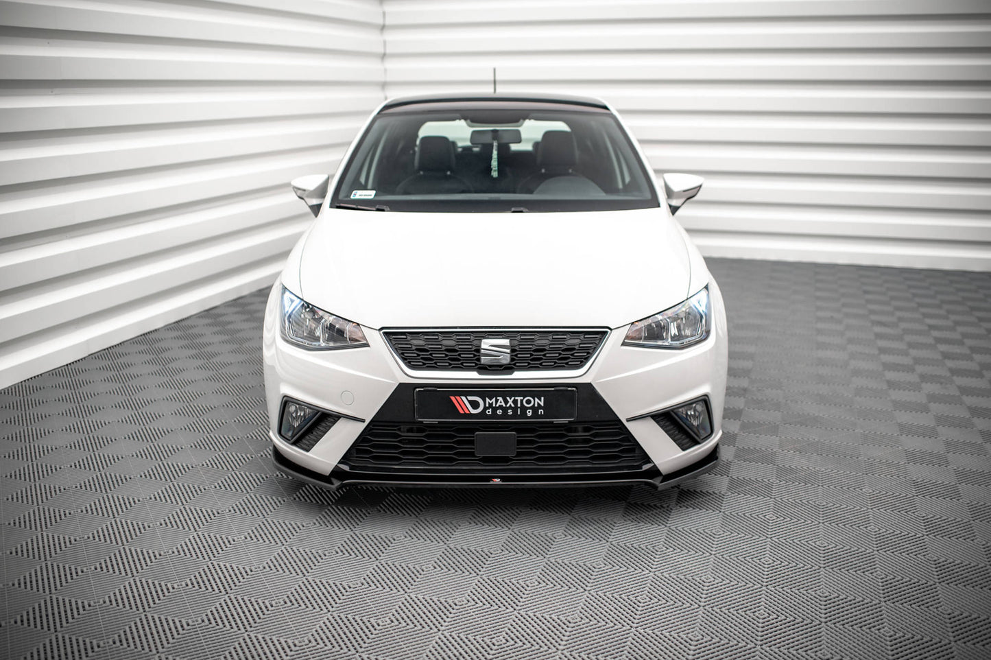 Front Ansatz V.3 für Seat Ibiza FR/ Standard Mk5 schwarz Hochglanz