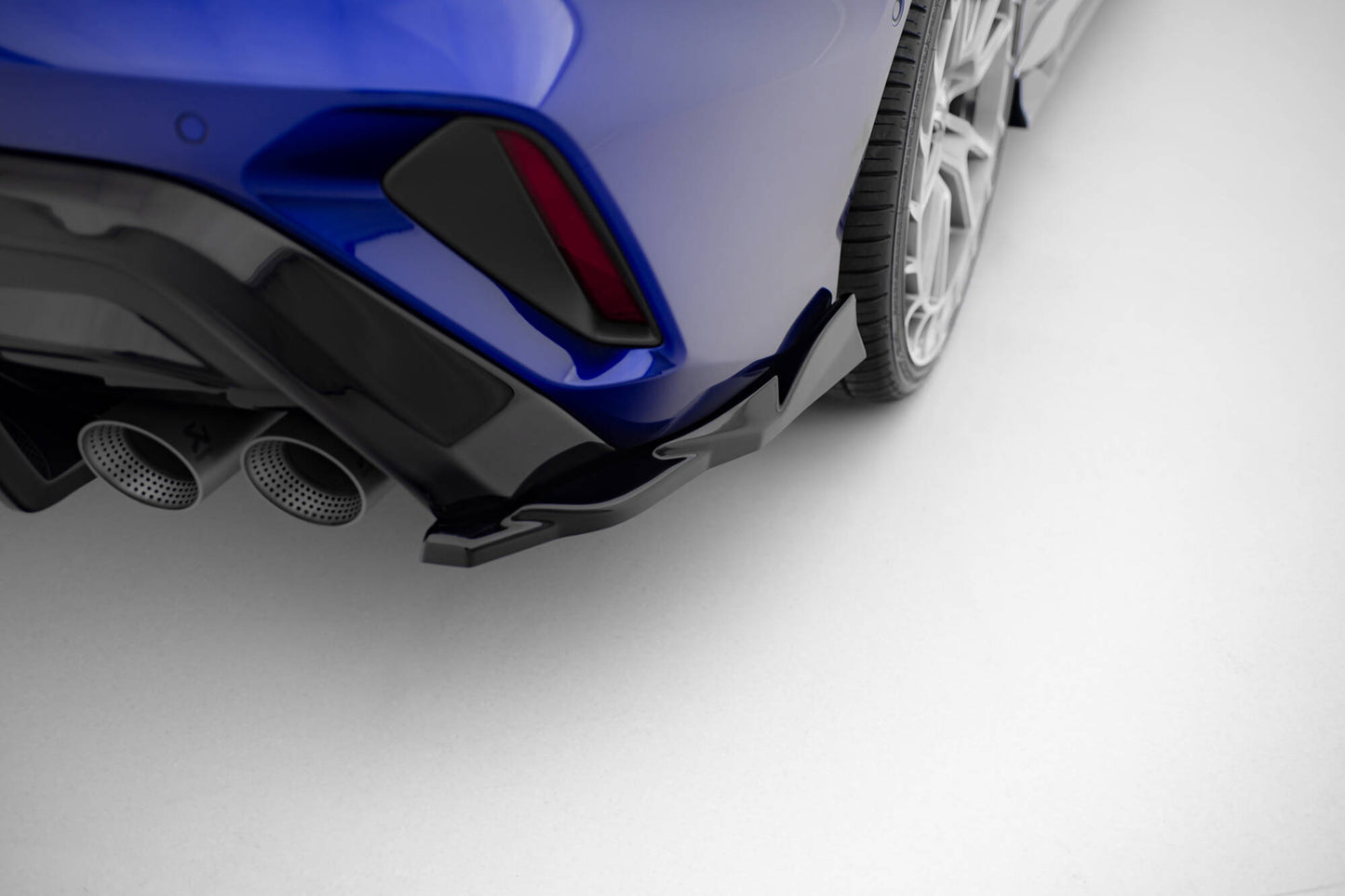 Heck Ansatz Flaps Diffusor V.4 für Audi S3 Limousine 8Y Facelift schwarz Hochglanz