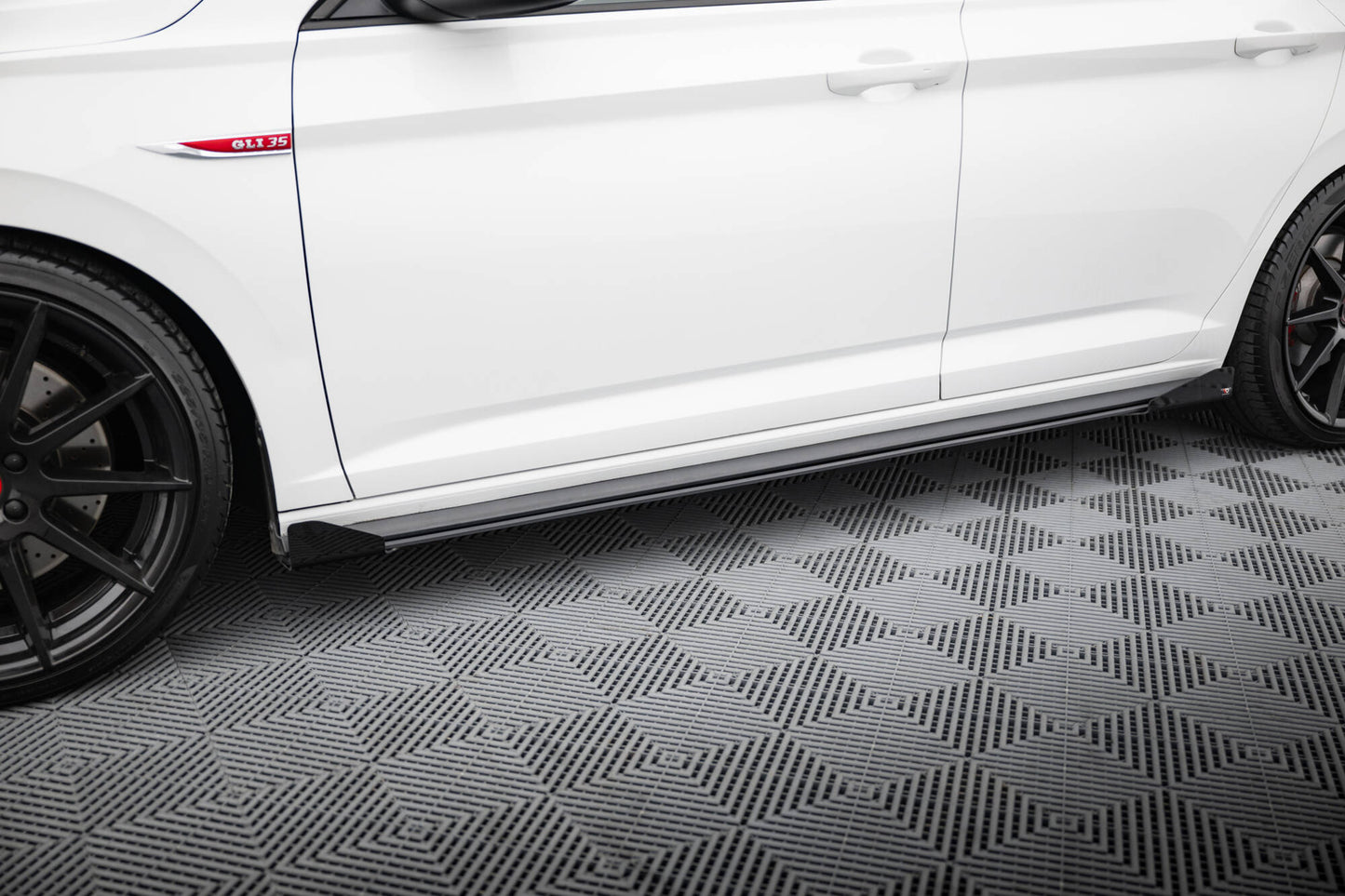 Street Pro Seitenschweller Ansatz für + Flaps Volkswagen Jetta GLI Mk7 schwarz Hochglanz