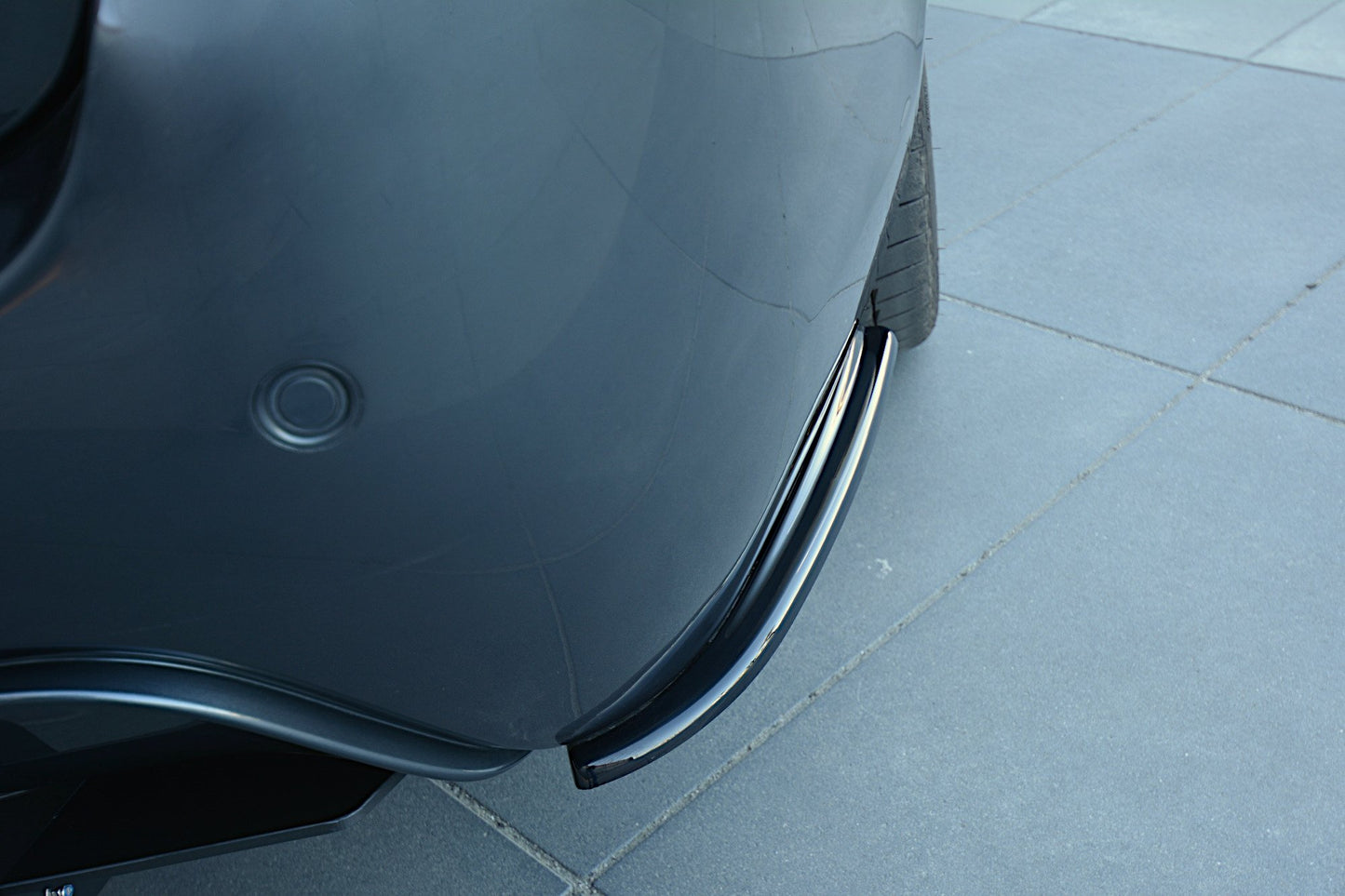 Heck Ansatz Flaps Diffusor für BMW 5er E60/E61 M Paket schwarz Hochglanz