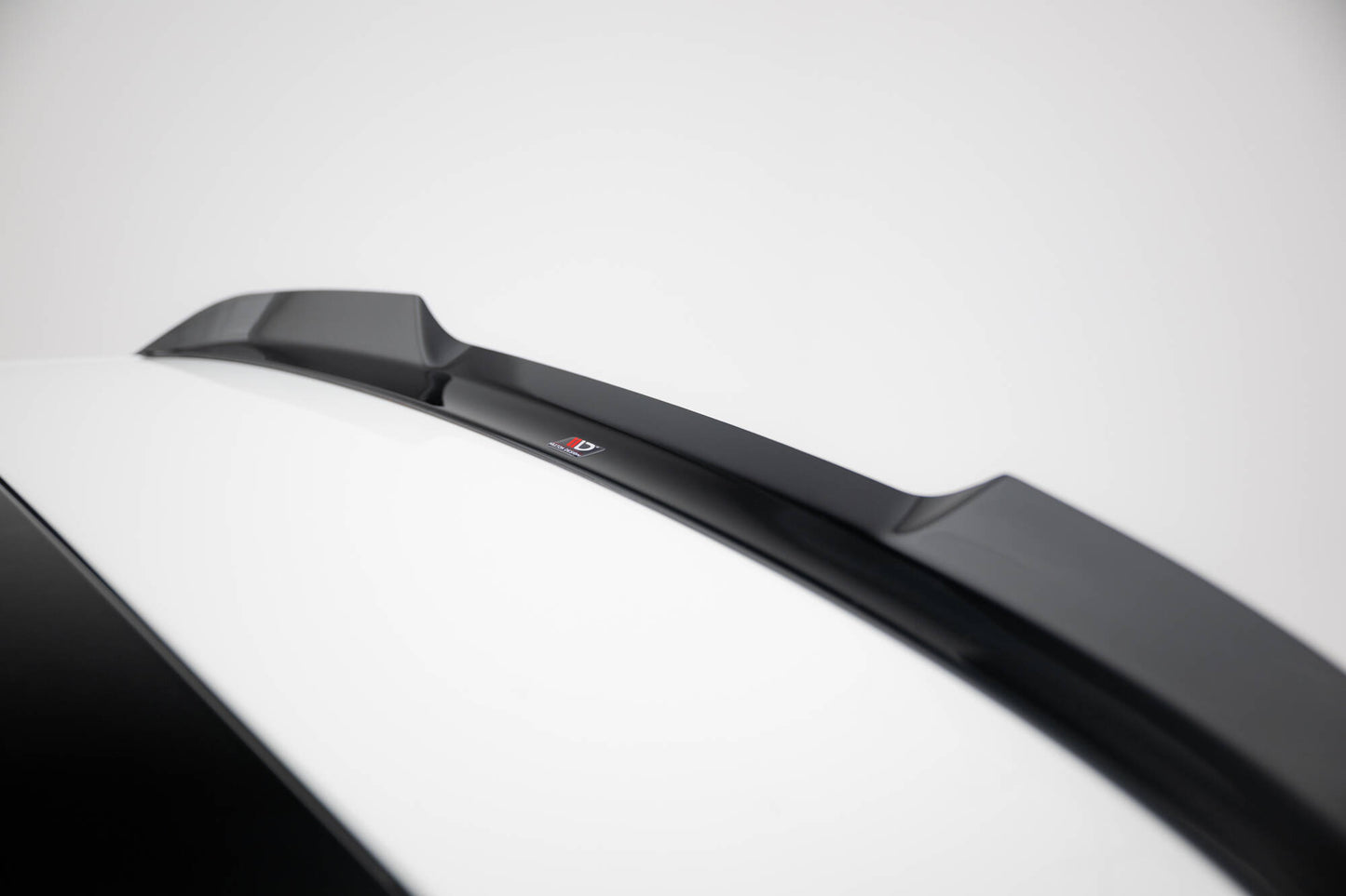 Spoiler CAP V.2 für VW Golf GTI / GTE / GTD / R-Line / R Mk8 schwarz Hochglanz