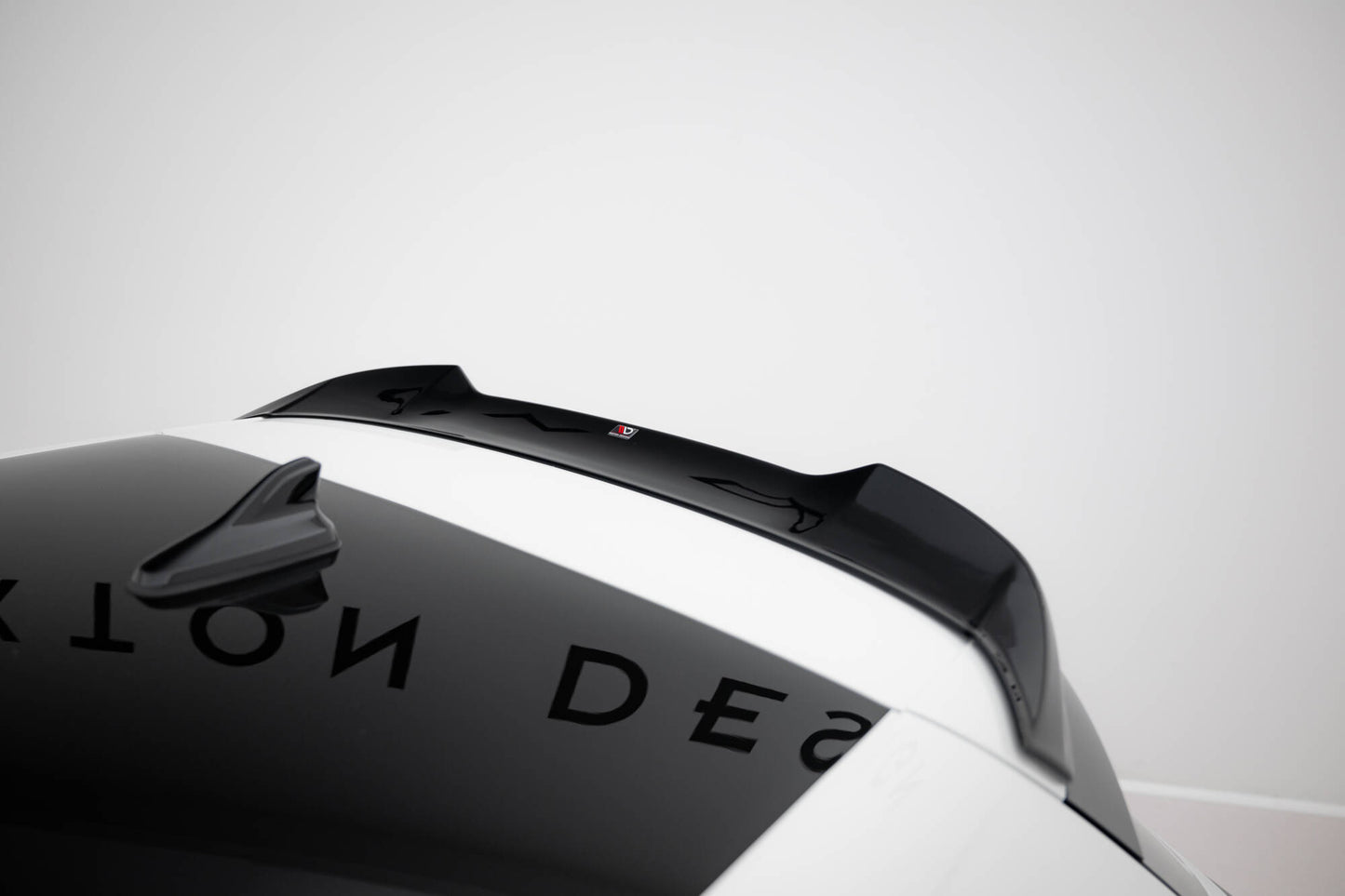 Spoiler CAP 3D für VW Golf GTI / GTE / GTD / R-Line / R Mk8 schwarz Hochglanz