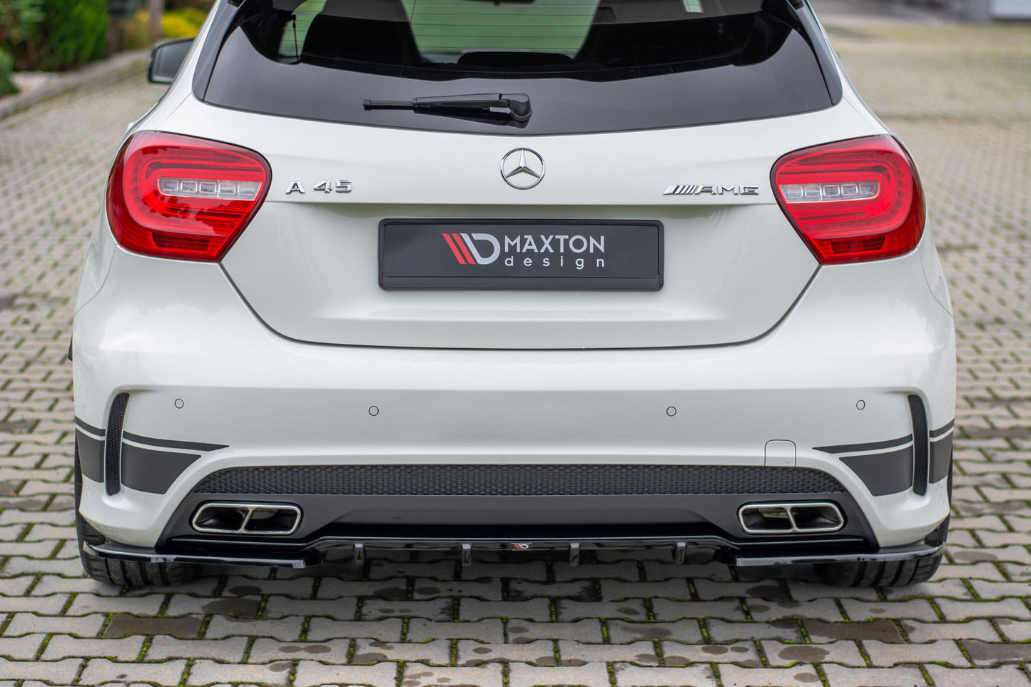 Heck Ansatz Flaps Diffusor für Mercedes A45 AMG W176 schwarz Hochglanz