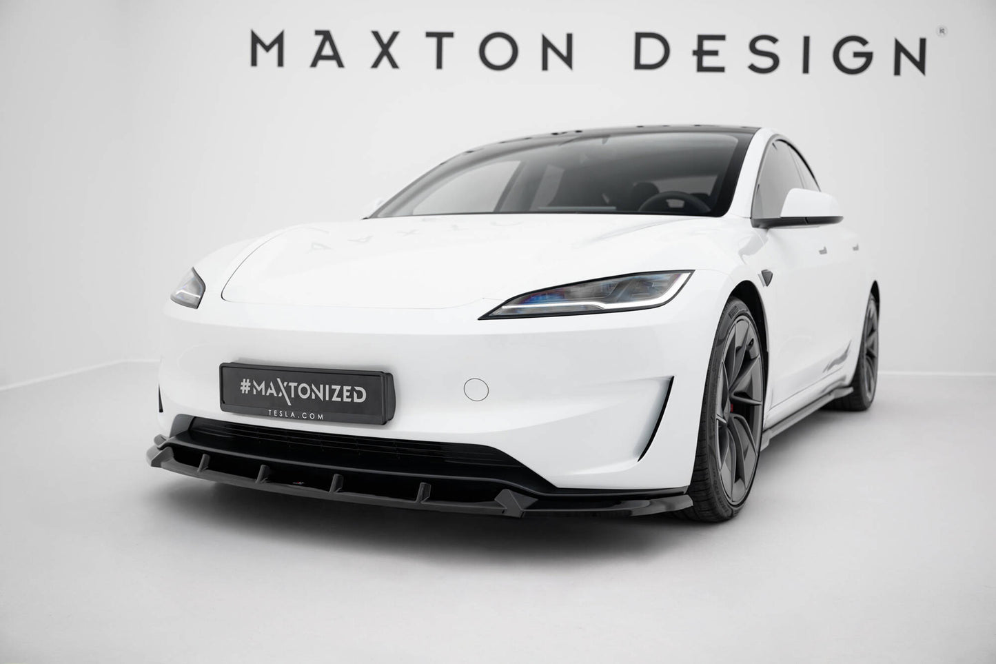 Front Ansatz V.2 für Tesla Model 3 Performance Mk1 Facelift schwarz Hochglanz