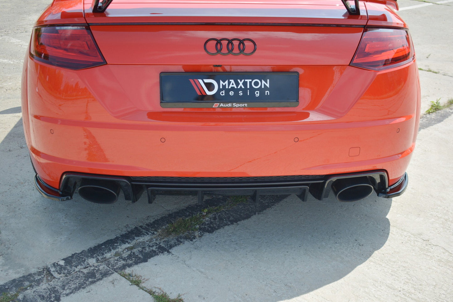Heck Ansatz Flaps Diffusor für Audi TT RS 8S schwarz Hochglanz