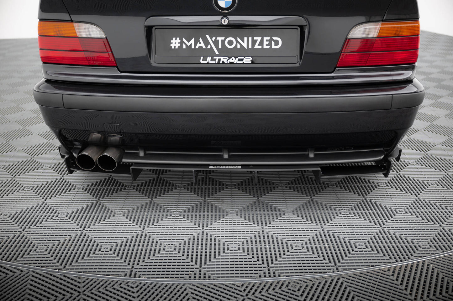 Diffusor Heck Ansatz für Heckschürze für BMW M3 / 3 M-Paket E36 Coupe