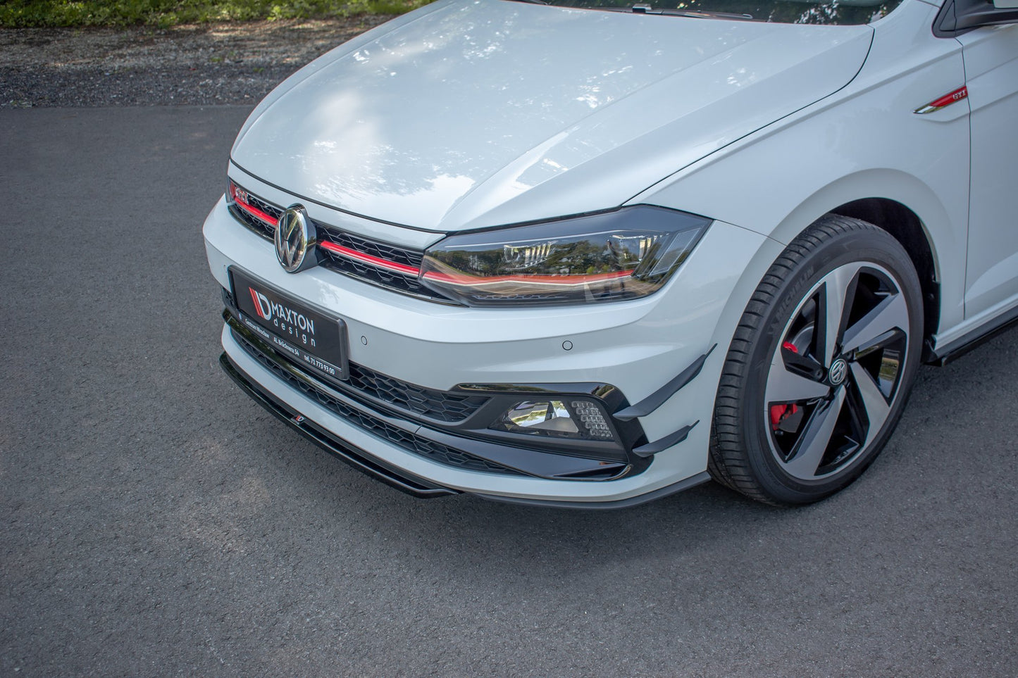 Front Ansatz V.4 für VW Polo GTI / R-line Mk6 schwarz Hochglanz