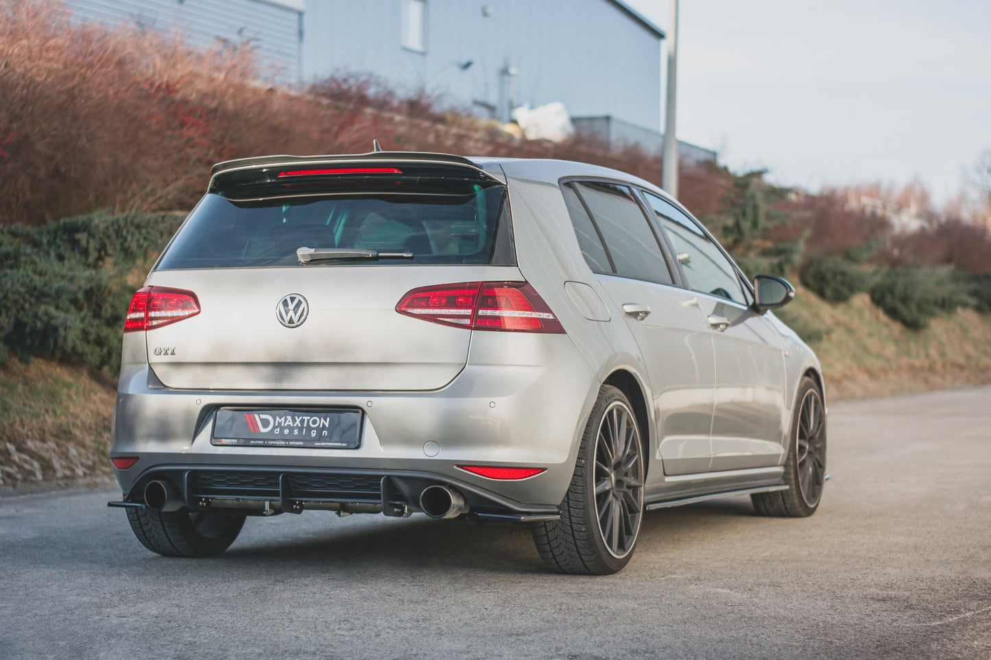 Heck Ansatz Flaps Diffusor V.2 für VW Golf 7 GTI schwarz Hochglanz