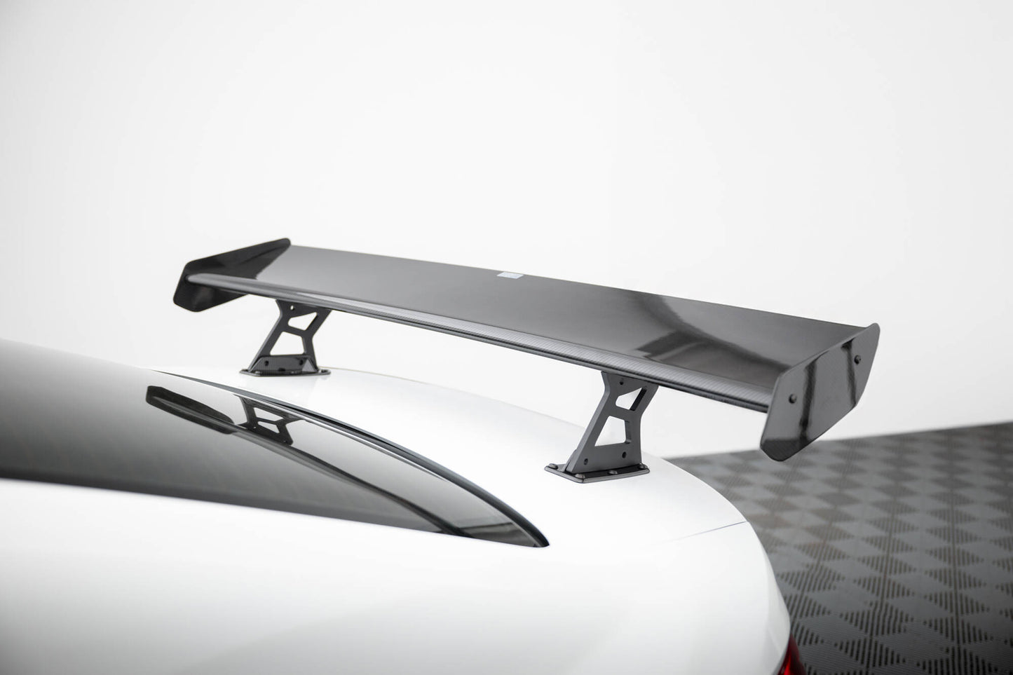 Carbon Spoiler With Internal Brackets Uprights VW Jetta GLI Mk7