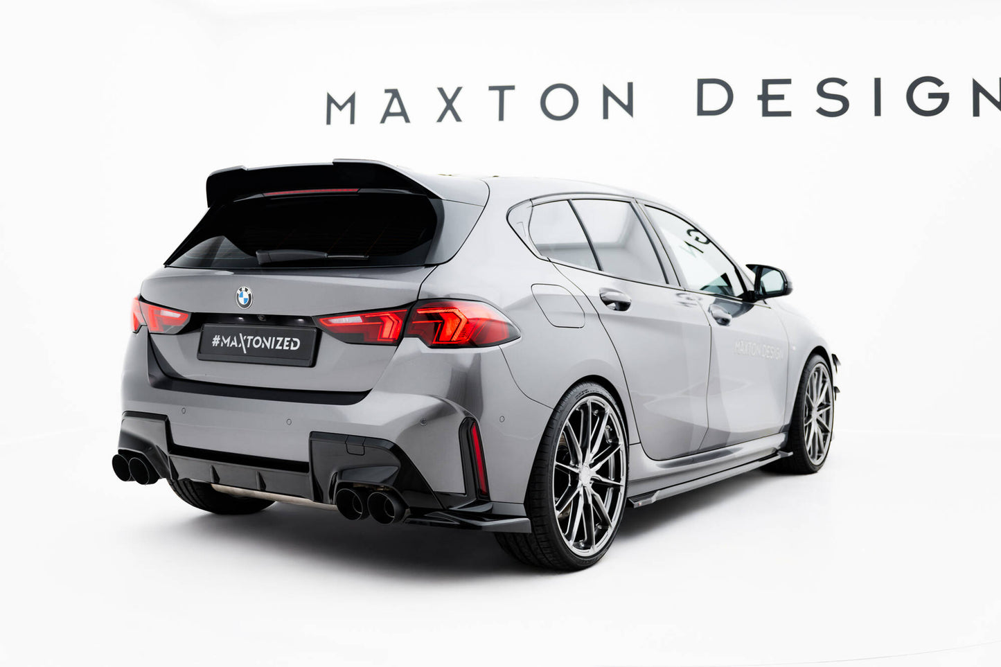 Heck Ansatz Flaps Diffusor V.5 für BMW M135i F70 schwarz Hochglanz