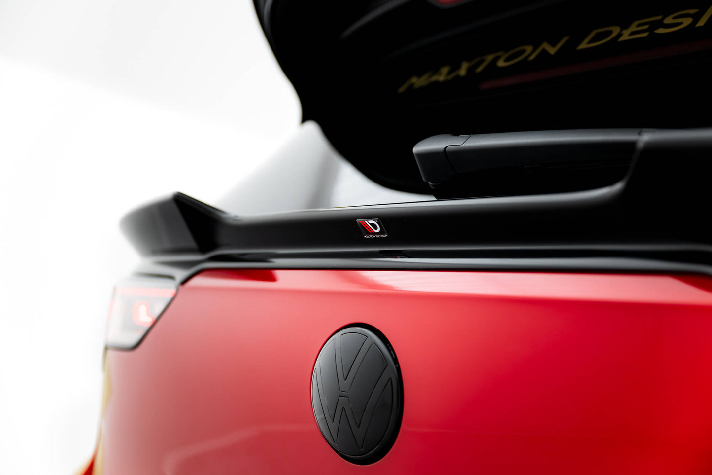 Niedriger Spoiler CAP 3D für VW Golf R Mk8 Facelift schwarz Hochglanz