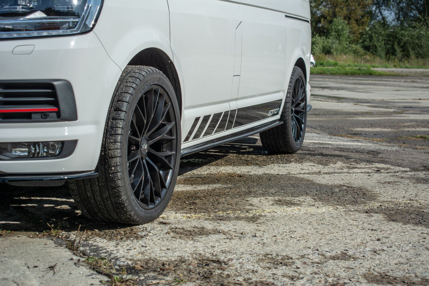 Seitenschweller Ansatz für VW T6 schwarz Hochglanz