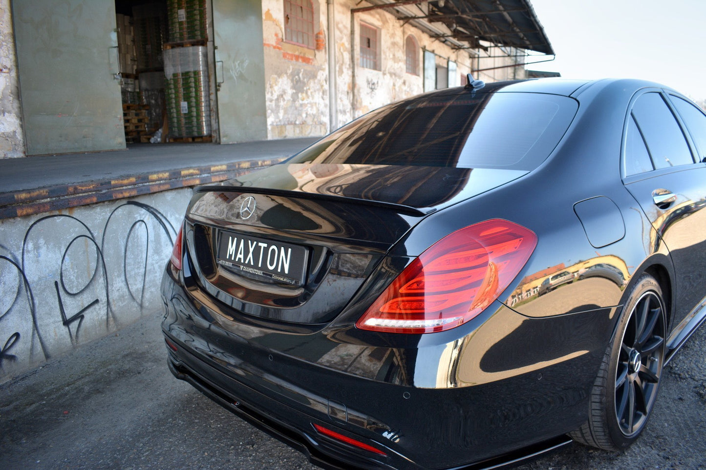 Spoiler CAP für Mercedes-Benz S W222 / W222 Facelift schwarz Hochglanz