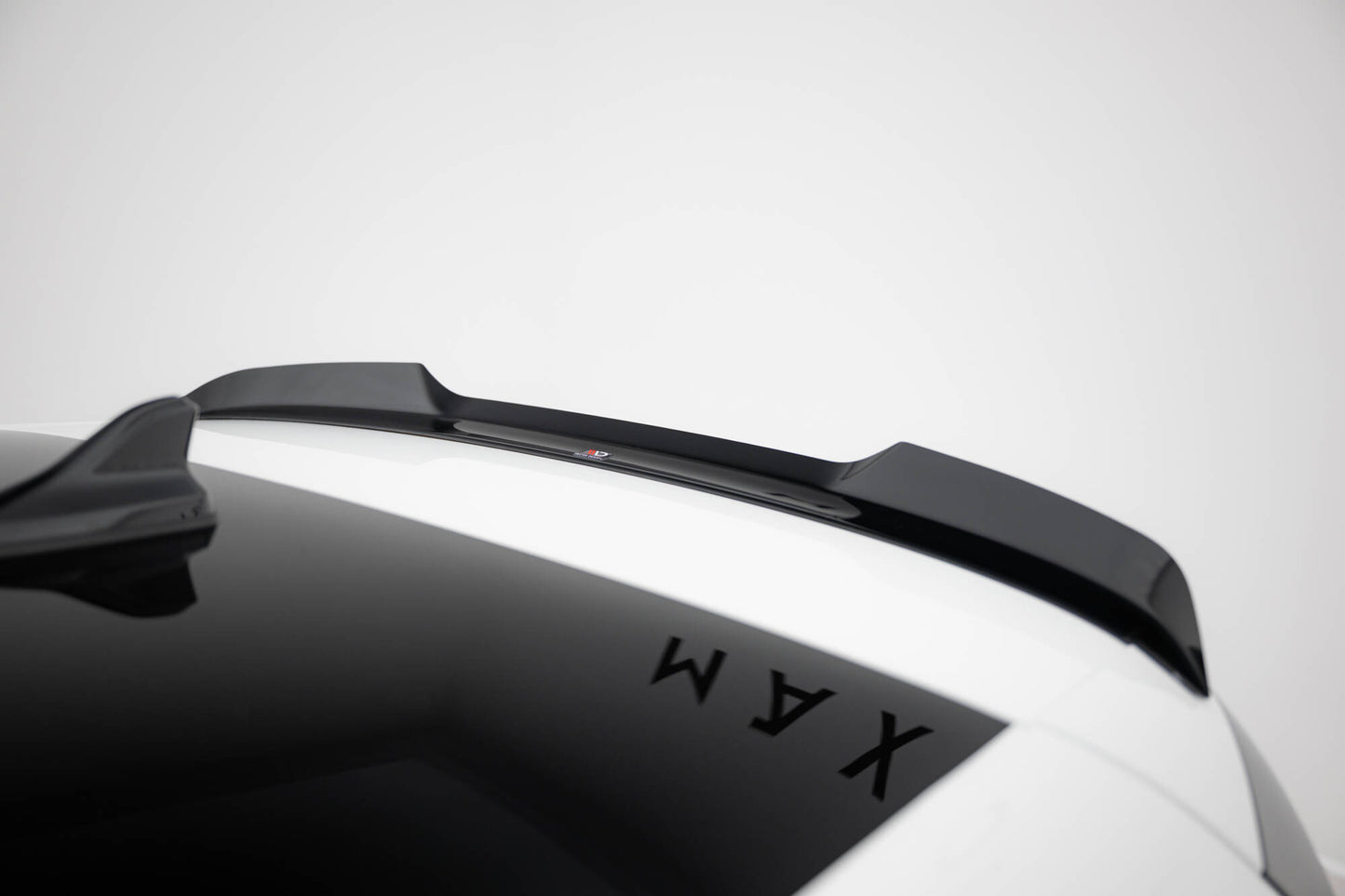 Spoiler CAP V.2 für VW Golf GTI / GTE / GTD / R-Line / R Mk8 schwarz Hochglanz