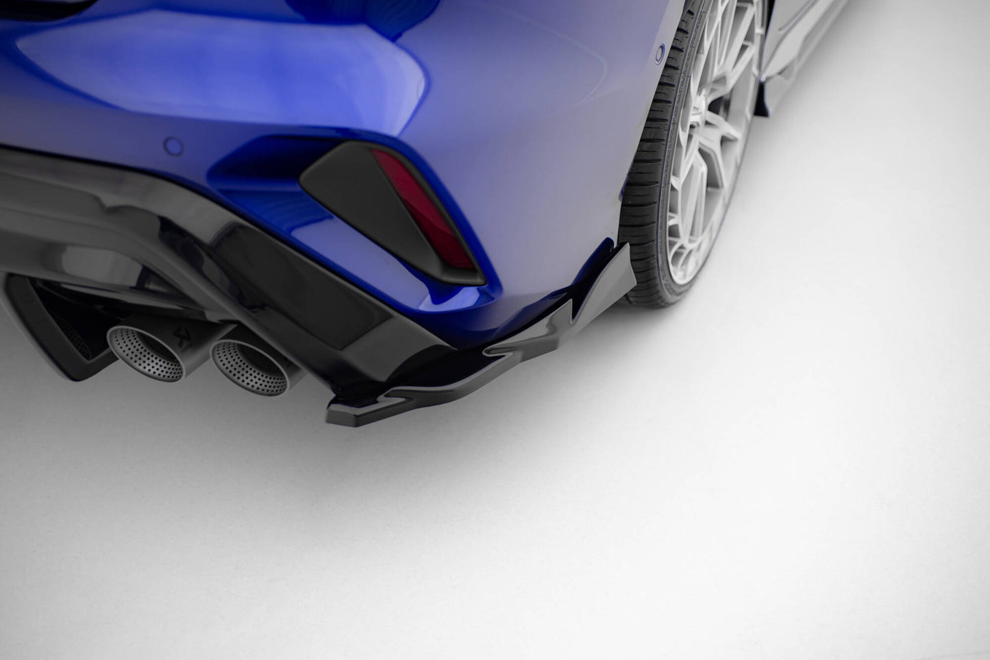 Heck Ansatz Flaps Diffusor V.4 für Audi S3 Limousine 8Y Facelift schwarz Hochglanz