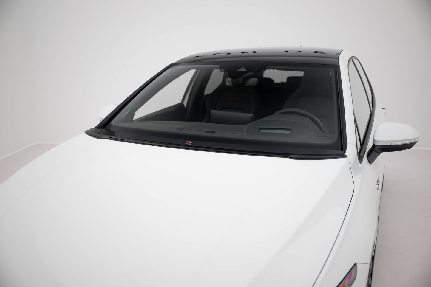 Verlängerung motorhaube VW Golf Mk8 schwarz Hochglanz