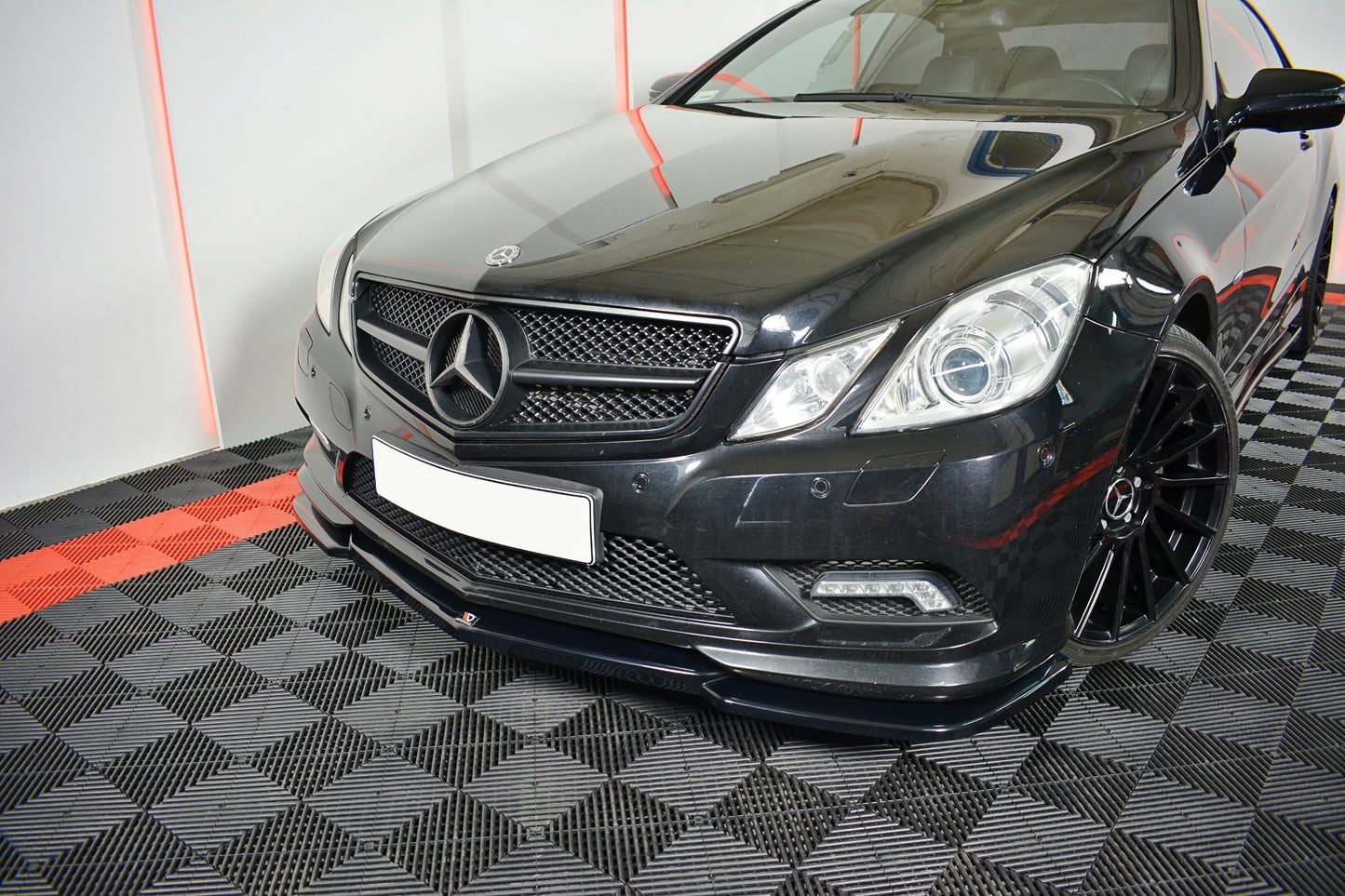 Front Ansatz für Mercedes-Benz E-Klasse W207 Coupe AMG-Line schwarz Hochglanz