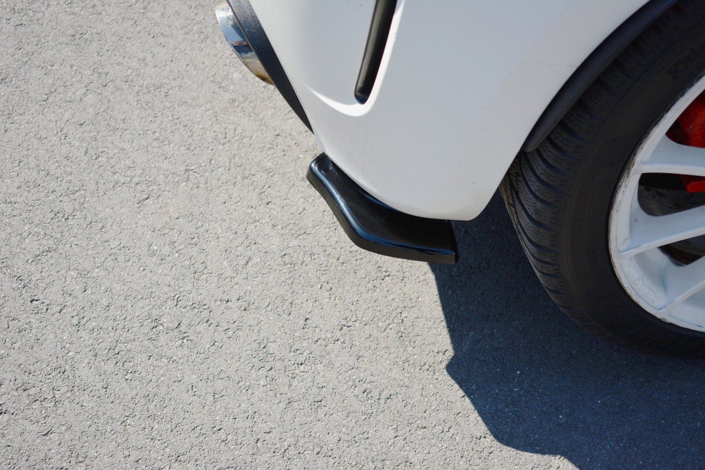 Heck Ansatz Flaps Diffusor für Abarth 500 Mk1 schwarz Hochglanz