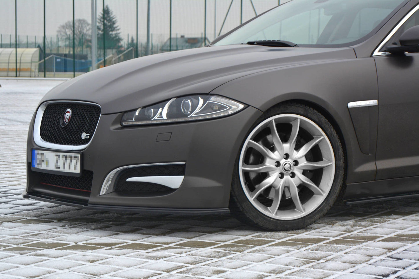 Front Ansatz für JAGUAR XF (X250) MK1 SPORTBRAKE S-PACK schwarz Hochglanz