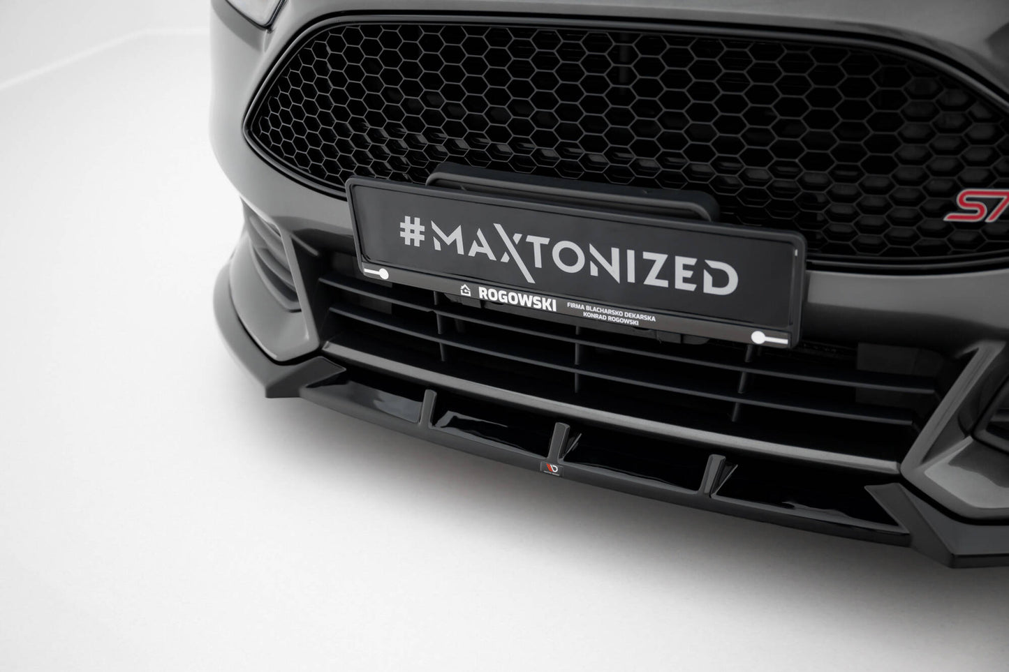 Front Ansatz V.6 für Ford Focus ST Mk3 Facelift schwarz Hochglanz