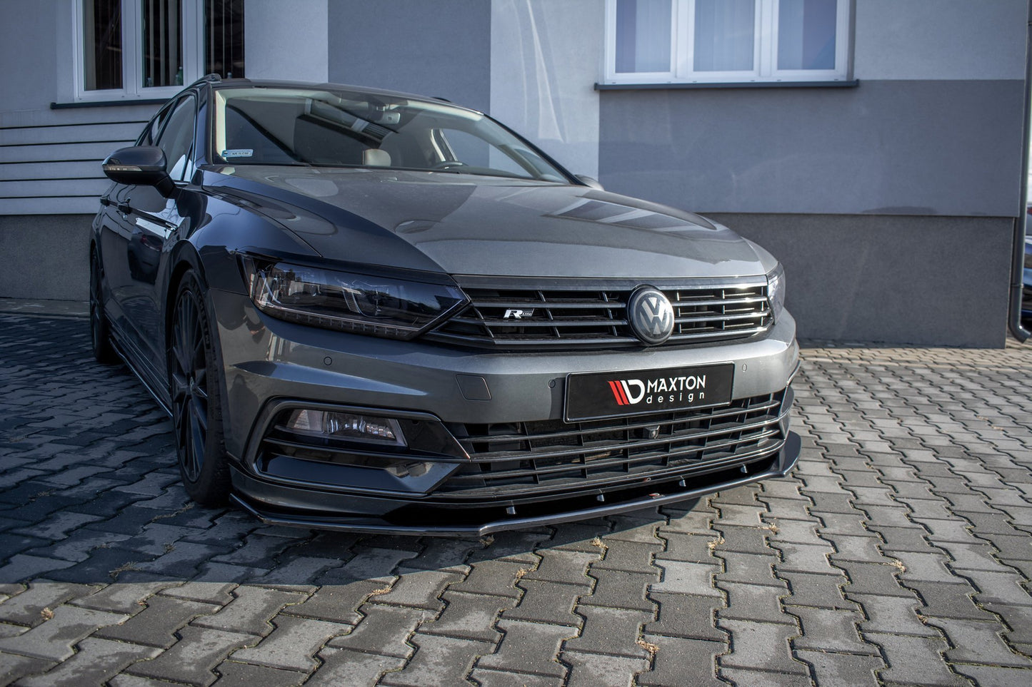 Front Ansatz V.1 für VW Passat R-Line B8 schwarz Hochglanz