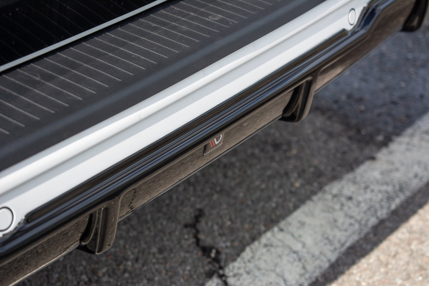 Diffusor Heck Ansatz für VW T6 schwarz Hochglanz
