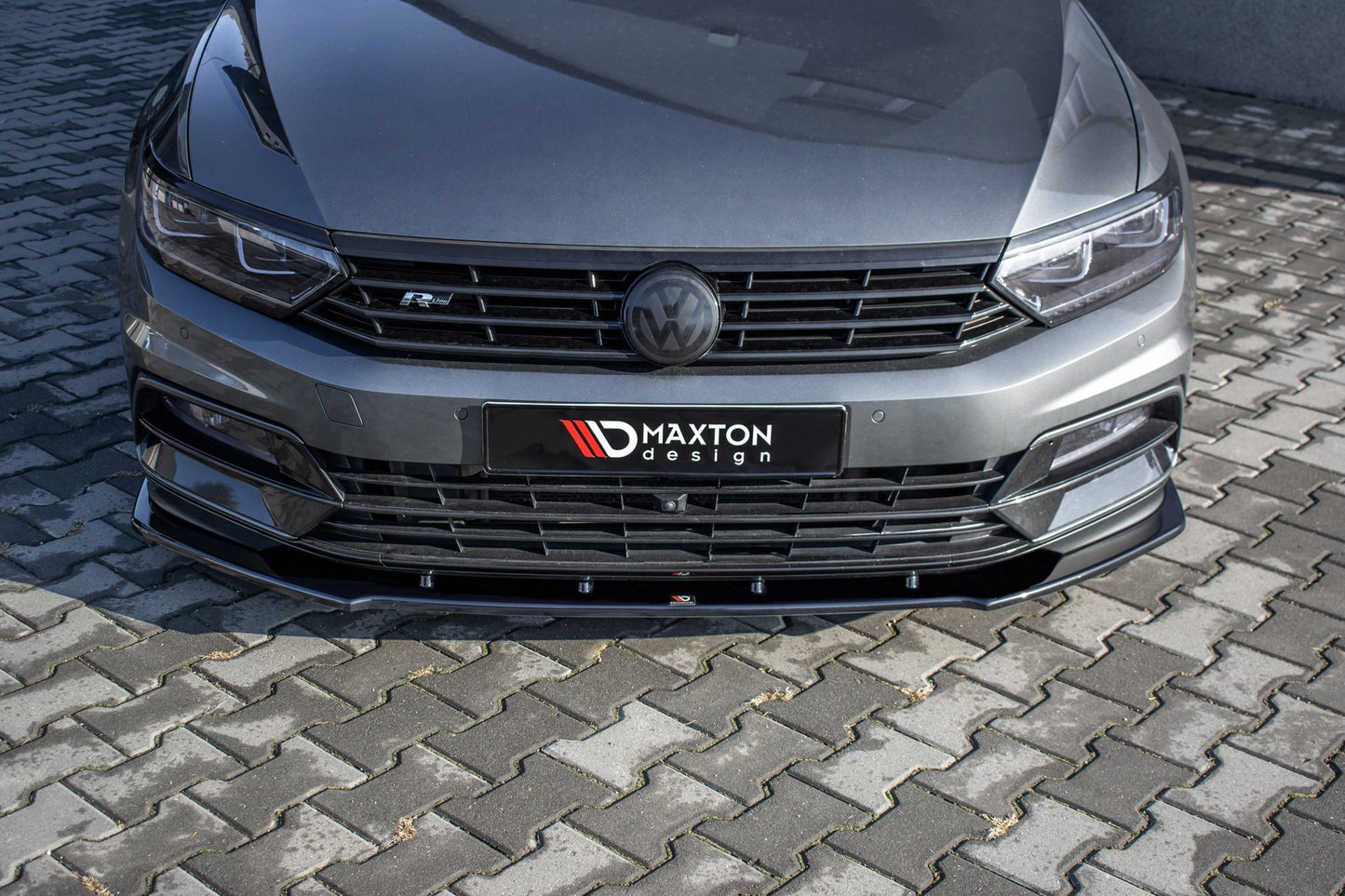 Front Ansatz V.1 für VW Passat R-Line B8 schwarz Hochglanz