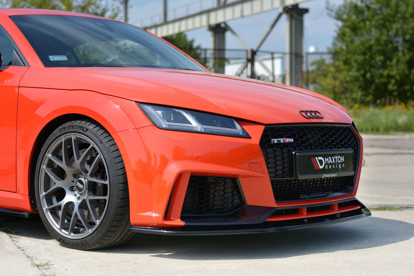 Front Ansatz V.1 für Audi TT RS 8S schwarz Hochglanz