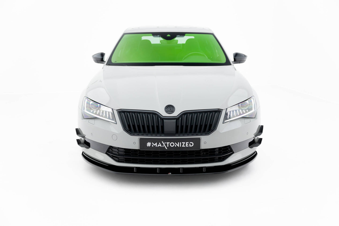 Front Ansatz V.3 für Skoda Superb Liftback / Combi Mk3 schwarz Hochglanz