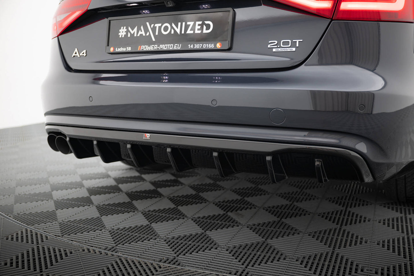 Diffusor Heck Ansatz für Audi A4 B8 Facelift (Doppelauspuff li.)