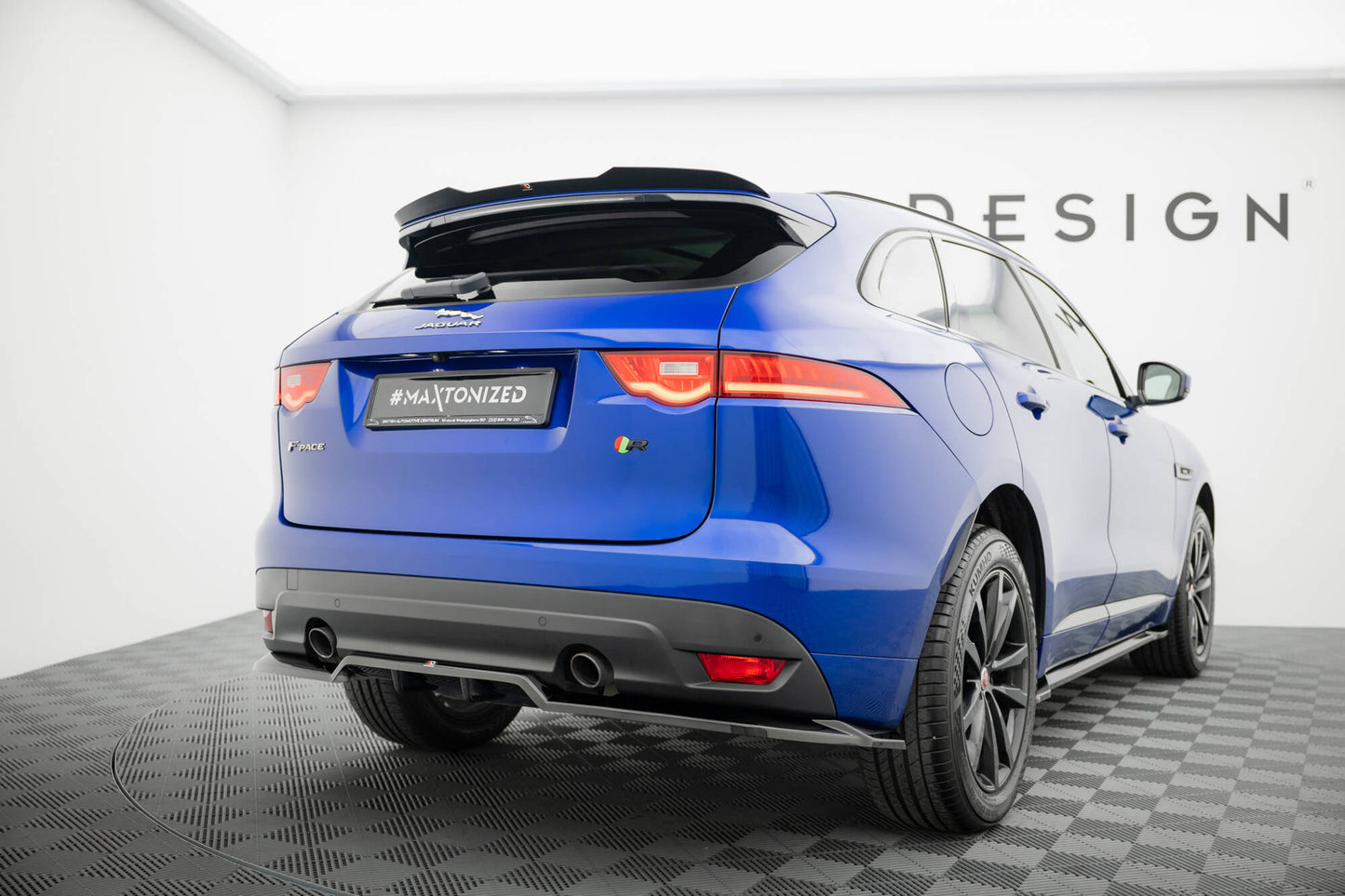 Mittlerer Cup Diffusor DTM Look Heck Ansatz für Jaguar F-Pace R-Sport Mk1 schwarz Hochglanz