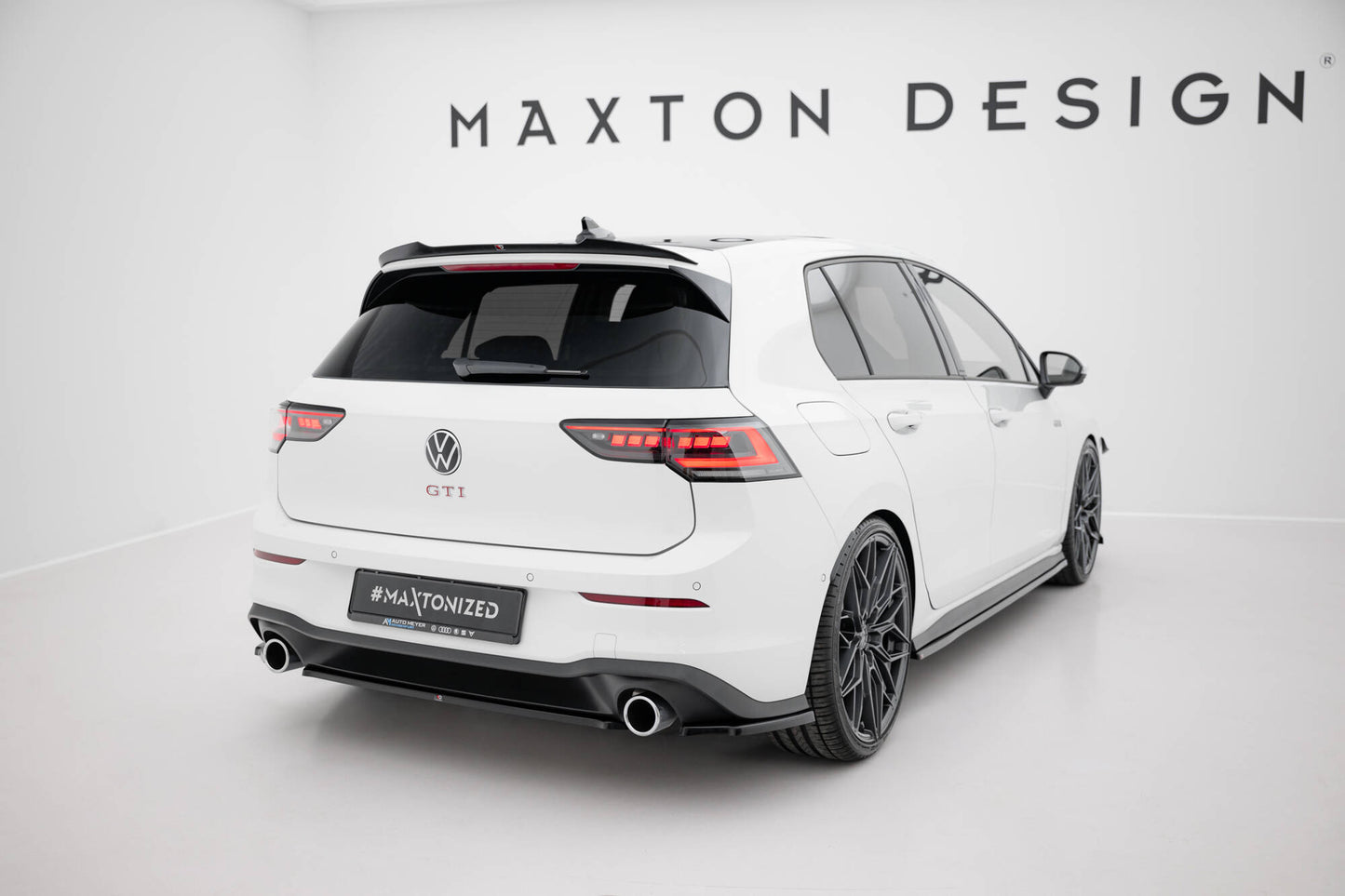 Heckansatz VW Golf GTI Mk8 schwarz Hochglanz